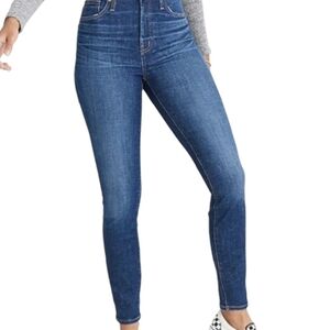 Madewell Blue Curvy HR Jeans